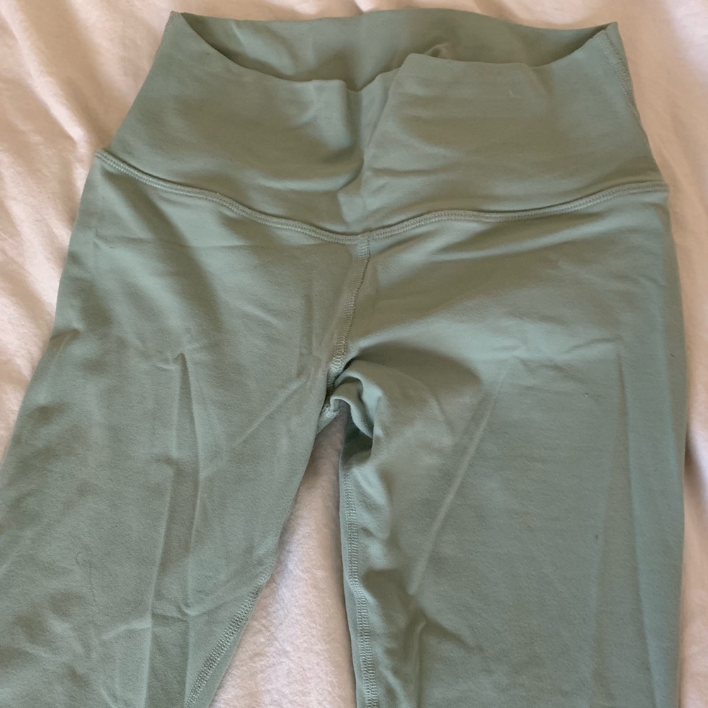 highwaist alo legging w/ mesh detail